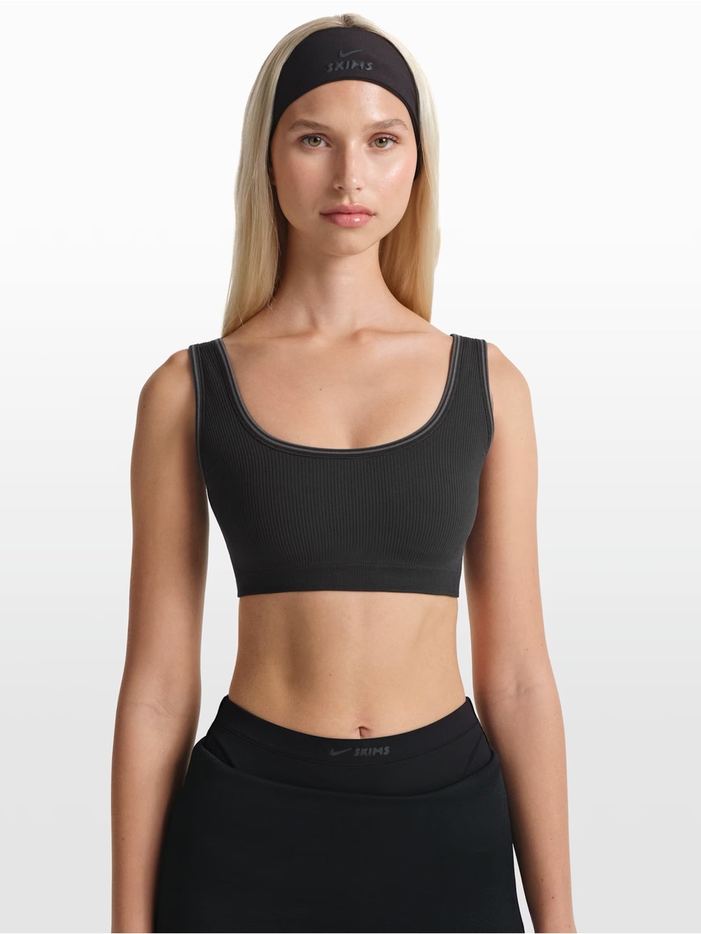 NikeSKIMS Ribbed Seamless Women's Scoop Bra Soft Fabric Size Small Black NEW